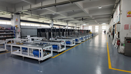 Dual-station takeout and fast food intelligent curling paper bowl and paper plate forming machine